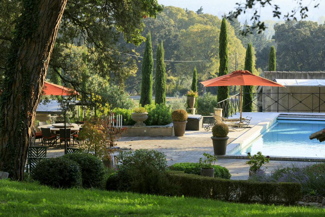 Vakantiehuis met twee verwarmde zwembaden in de Alpilles 15 - Mas Bernard: Villa: Pool