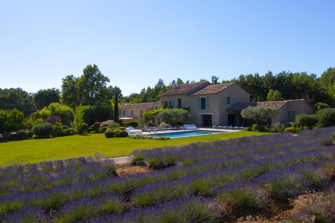 Exceptional Property with Tennis Court and Two Heated Pools 5 - Mas du Carlet: Villa: Exterior