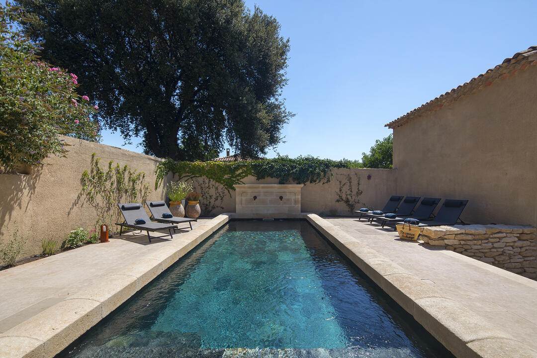 Villa avec piscine chauffée près d'Avignon 7 - Mas des Lions: Villa: Pool