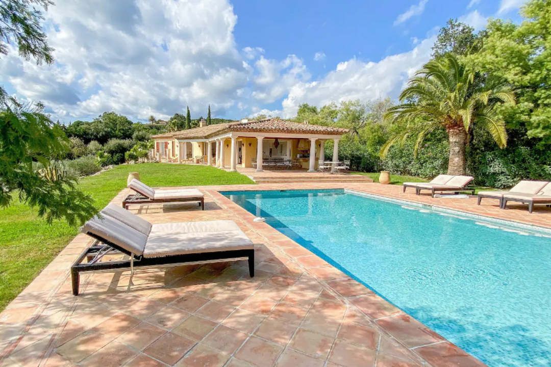 Pet-Friendly Villa with Heated Pool near the Beach 6 - Villa du Palmier: Villa: Pool