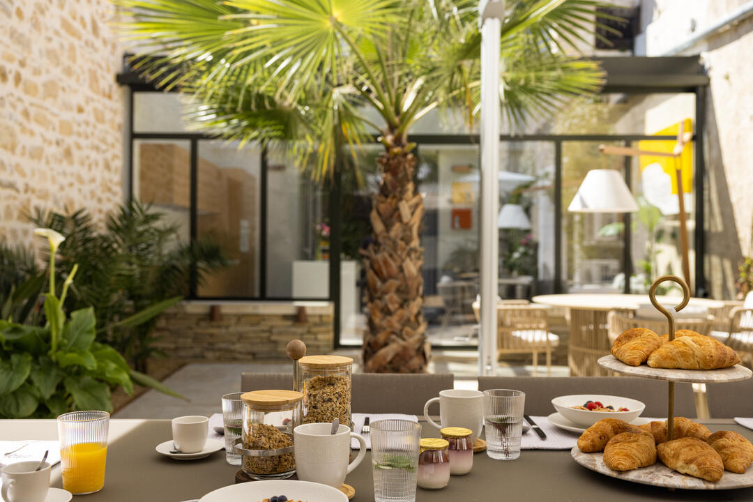 Luxurious Property in Paradou with Concierge and a Heated Pool 4 - Le Joyau de Paradou: Villa: Interior