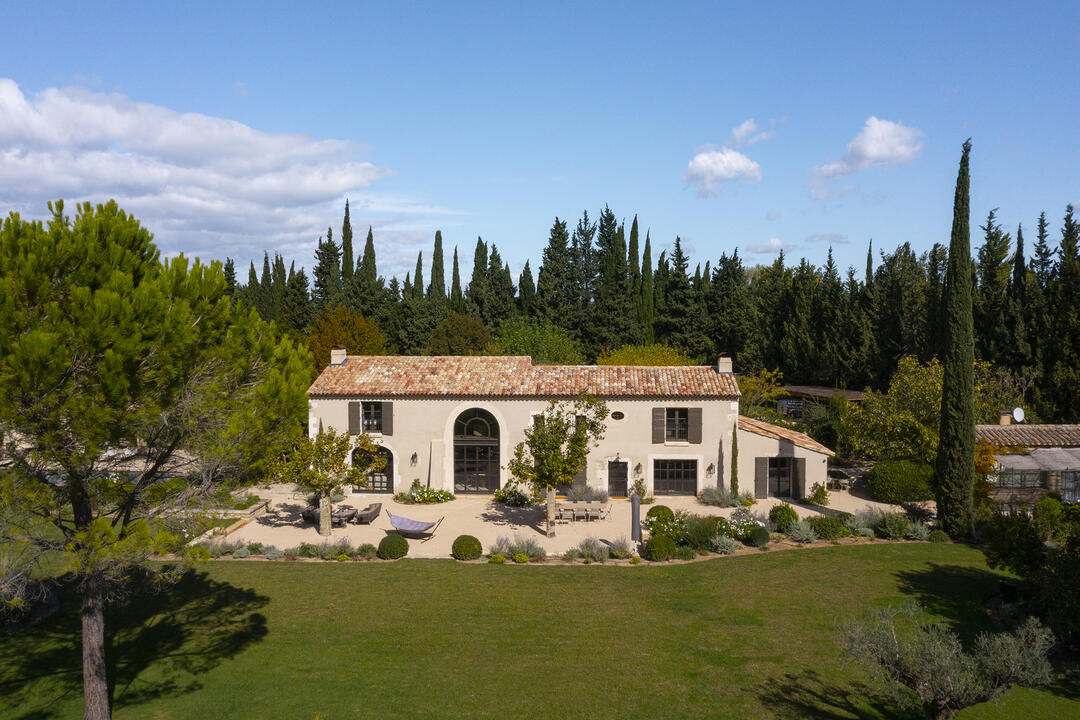 Uitzonderlijk pand met tennisbaan in Saint-Rémy-de-Provence 5 - Mas du Paradis: Villa: Exterior