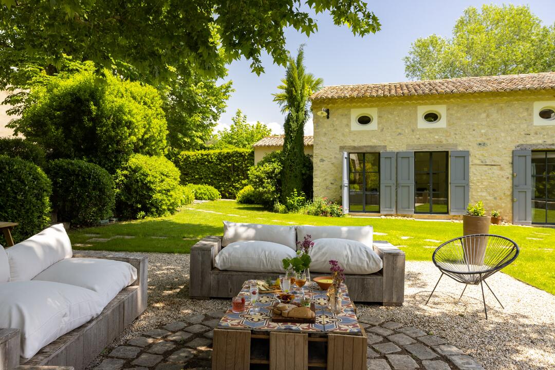 Prachtige vakantiewoning met verwarmd zwembad in de Luberon 4 - Bastide de Goult: Villa: Exterior