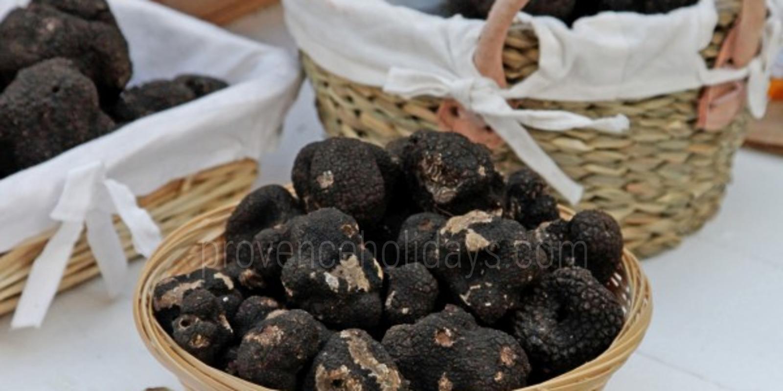 Valréas truffle market - 0
