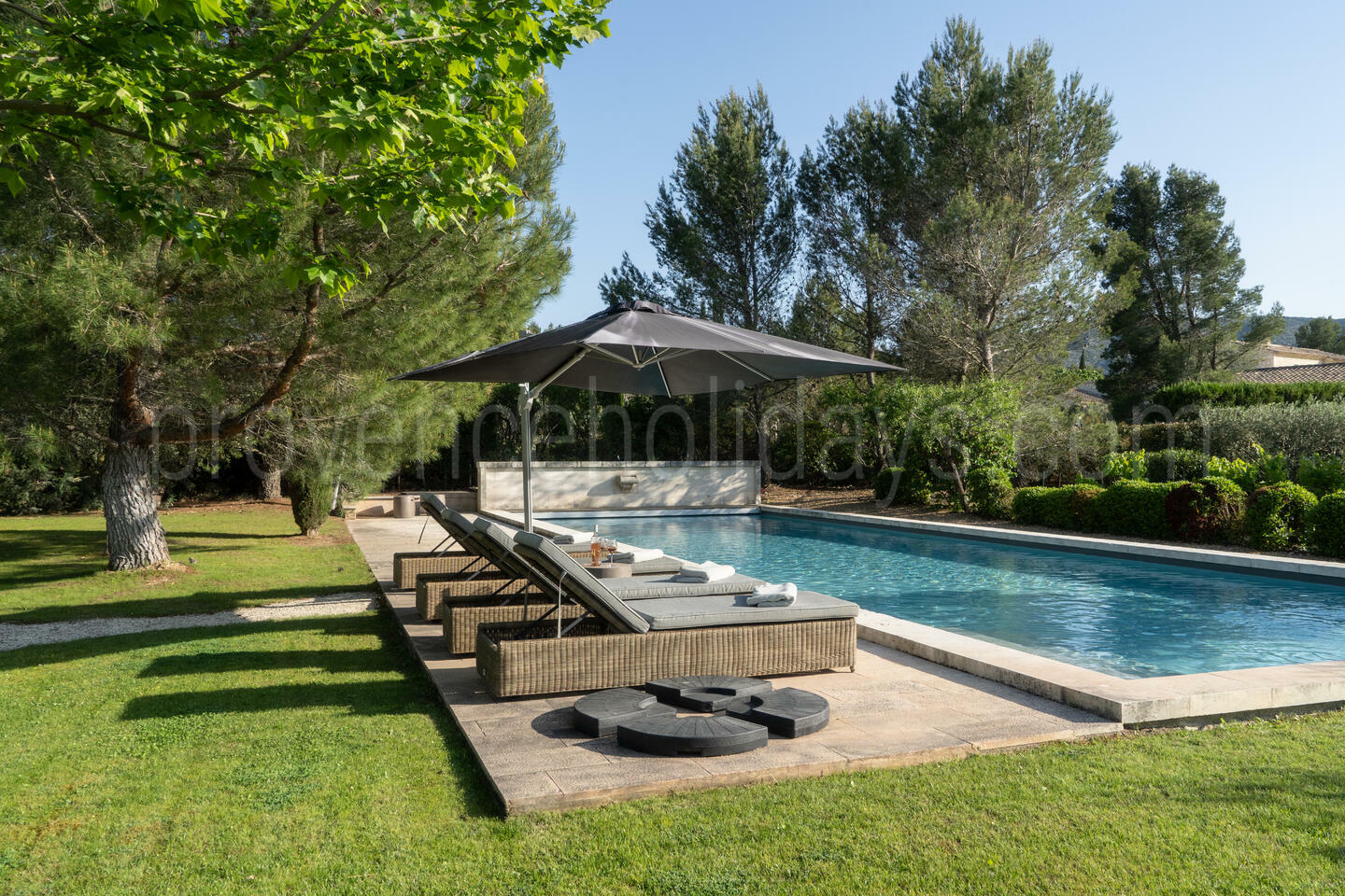 Charmante vakantiewoning in Eygalières met een privégym 1 - Mas des Aupiho: Villa: Pool