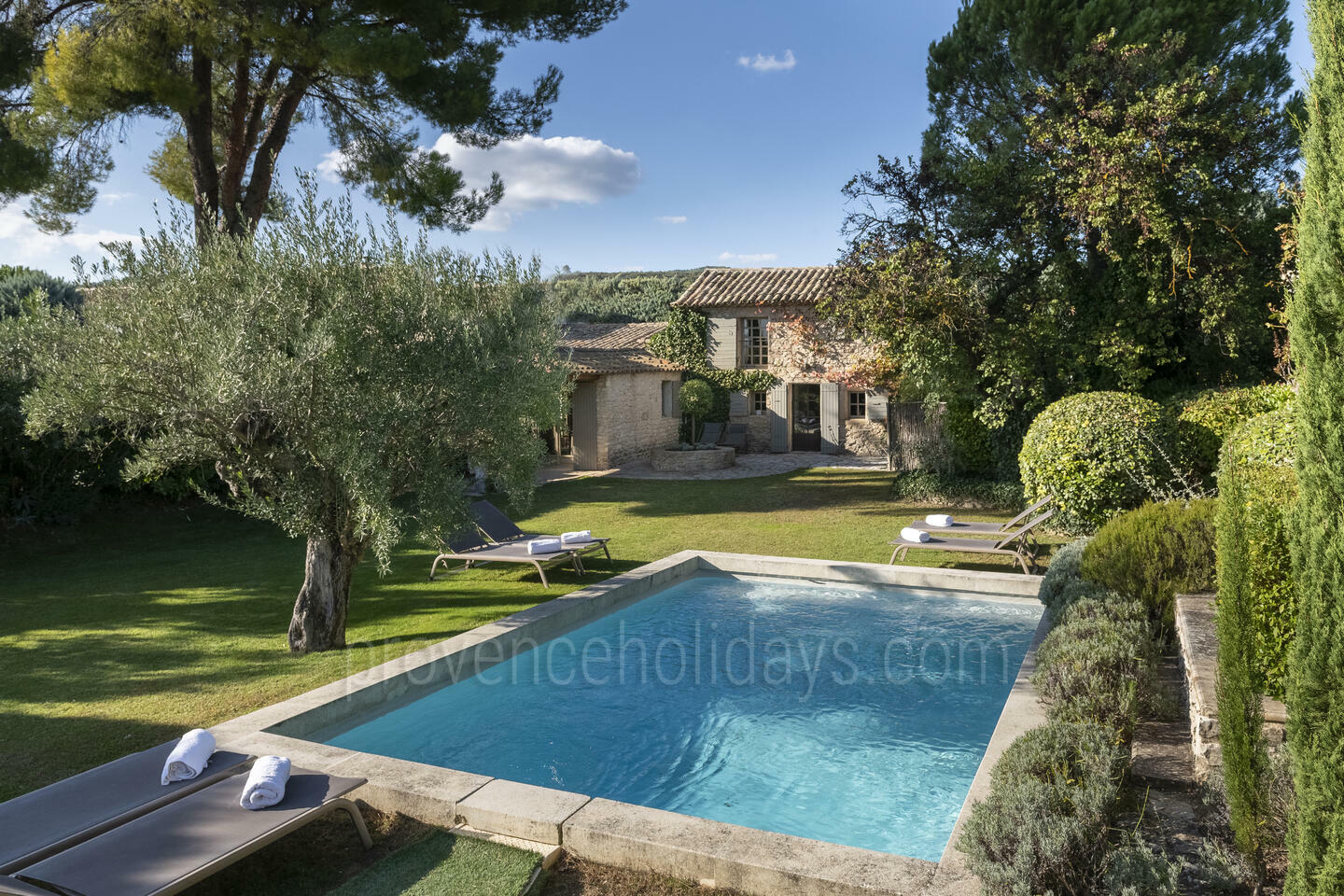 Recently Renovated Property with Private Pool in the Luberon 1 - Villa Joucas: Villa: Exterior