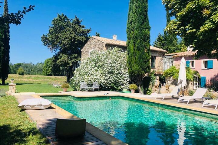 Fully Restored Farmhouse with Air Conditioning 2 - Mas du Vaucluse: Villa: Pool