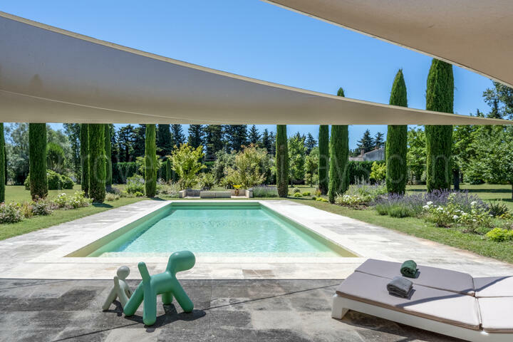 Charmante vakantiewoning met luxe poolhouse 2 - Les Lauriers: Villa: Pool