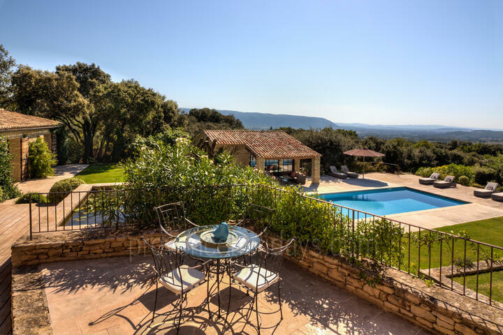 Fantastic Property with Luxury Pool House in the Luberon 2 - Mas des Fonts: Villa: Pool