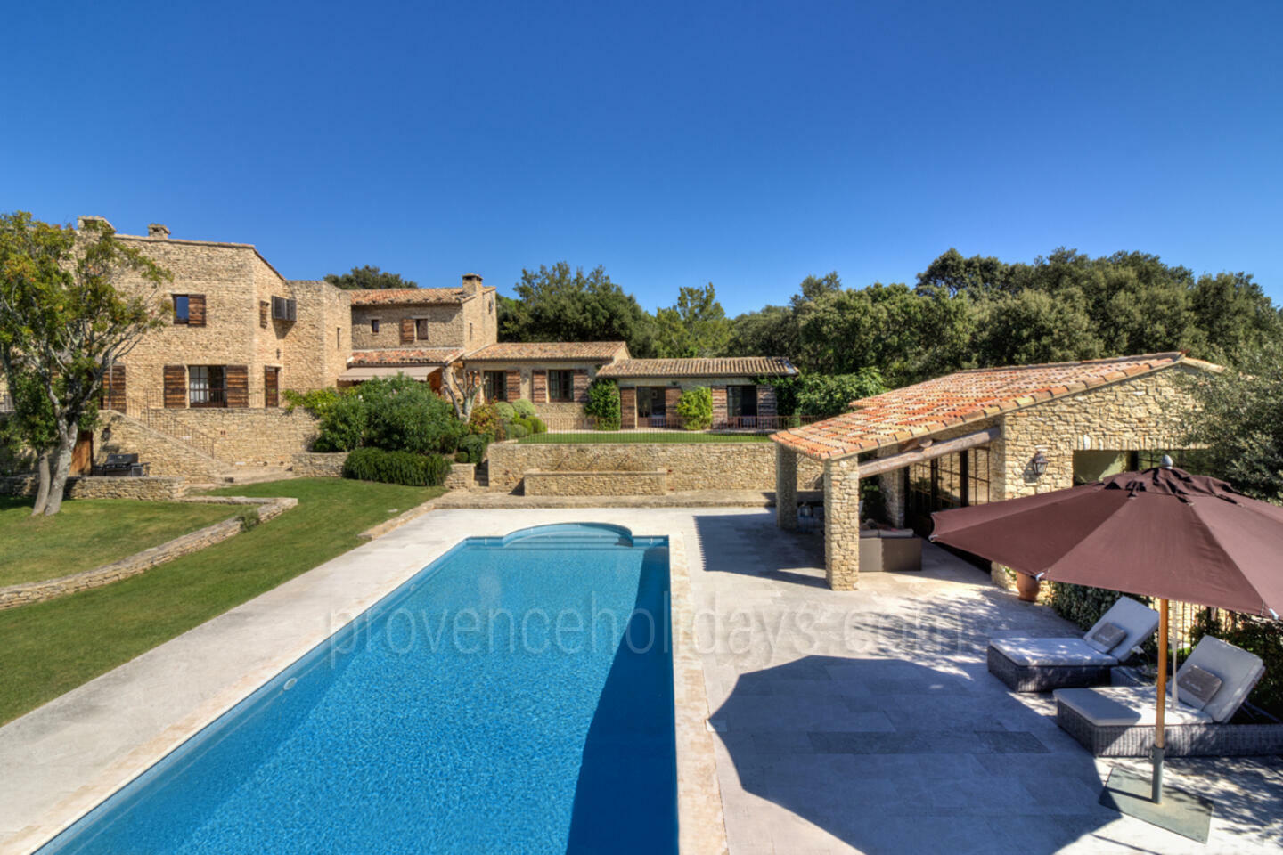 Fantastic Property with Luxury Pool House in the Luberon 1 - Mas des Fonts: Villa: Pool