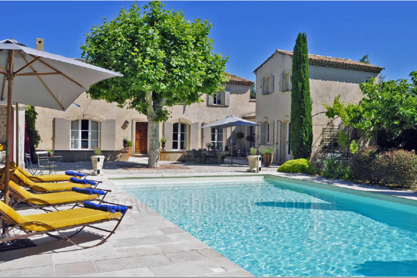 Beautiful Farmhouse with Heated Pool in Eygalières 1 - Mas des Papillons: Villa: Pool