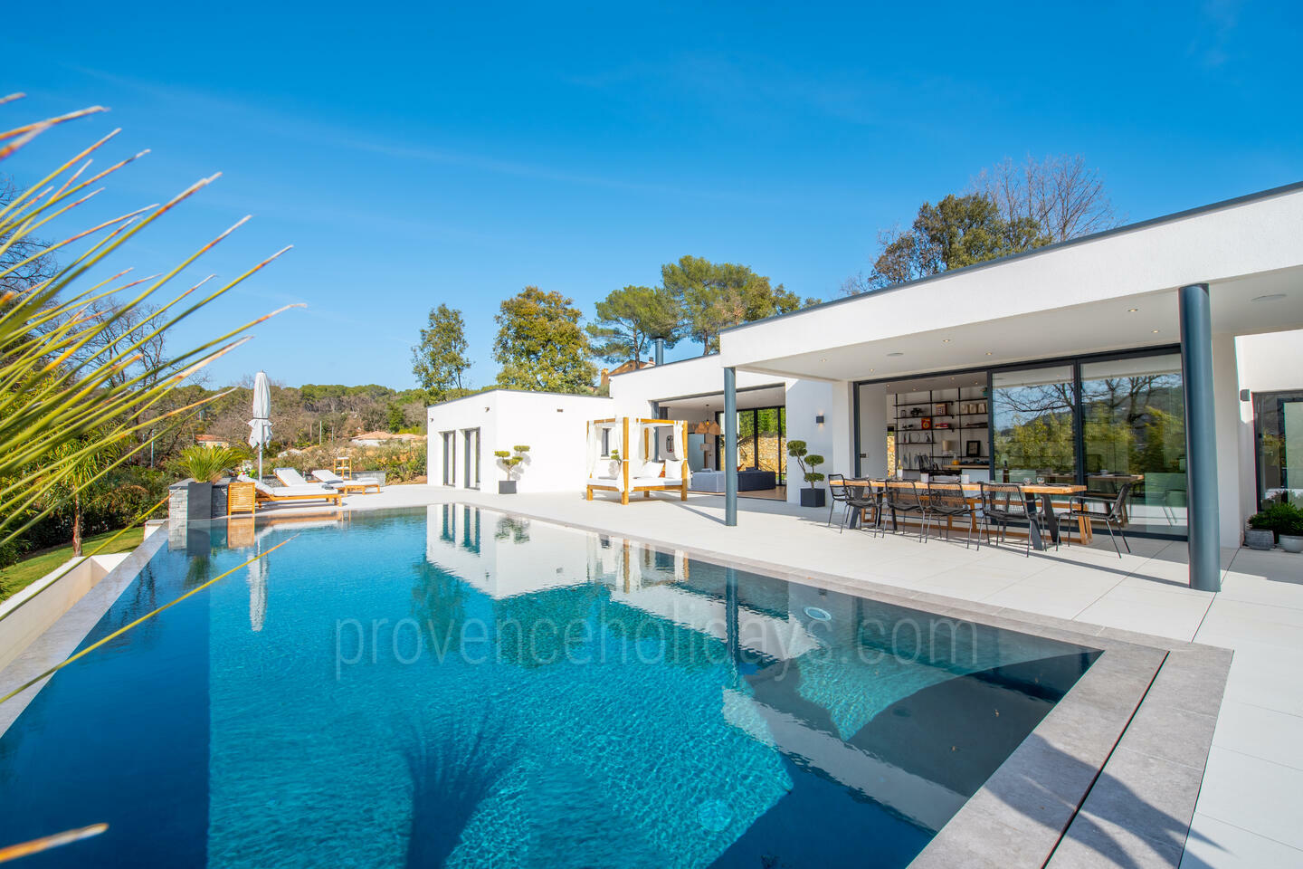 Moderne villa met verwarmd zwembad dicht bij Sainte-Maxime 1 - Villa d\'Architecte: Villa: Pool