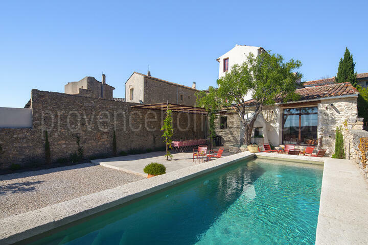 Historic Property with Heated Pool near the Mont Ventoux 2 - Mas des Remparts: Villa: Pool