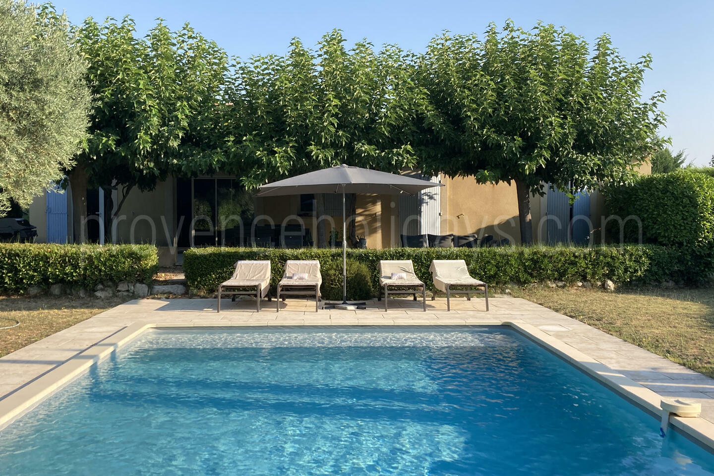 Charming Holiday Rental with Air Conditioning in Oppède 1 - Villa Bécune: Villa: Pool