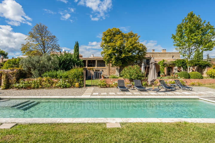 Charming Holiday Rental with Heated Pool near Roussillon 2 - Mas des Barbiers: Villa: Pool