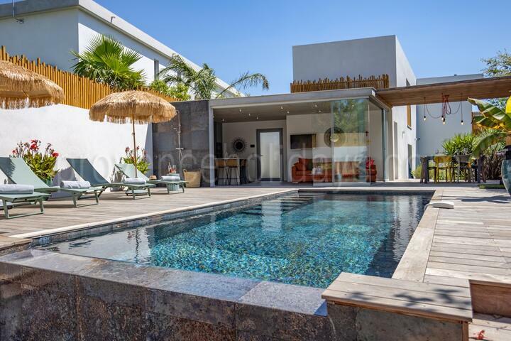 Moderne villa met overloopzwembad in Bandol 2 - La Villa Bandol: Villa: Pool