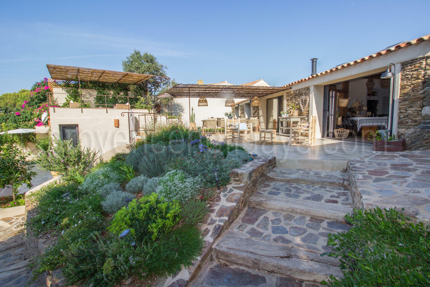 Charming Villa with Private Pool in Giens 1 - Maison Giens: Villa: Exterior
