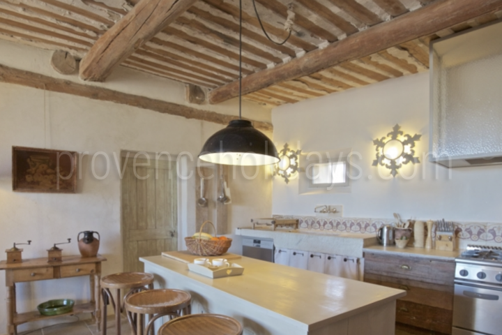 Beautiful Farmhouse with Infinity Pool in the Luberon 3 - Mas de l\'Orchidée: Villa: Interior