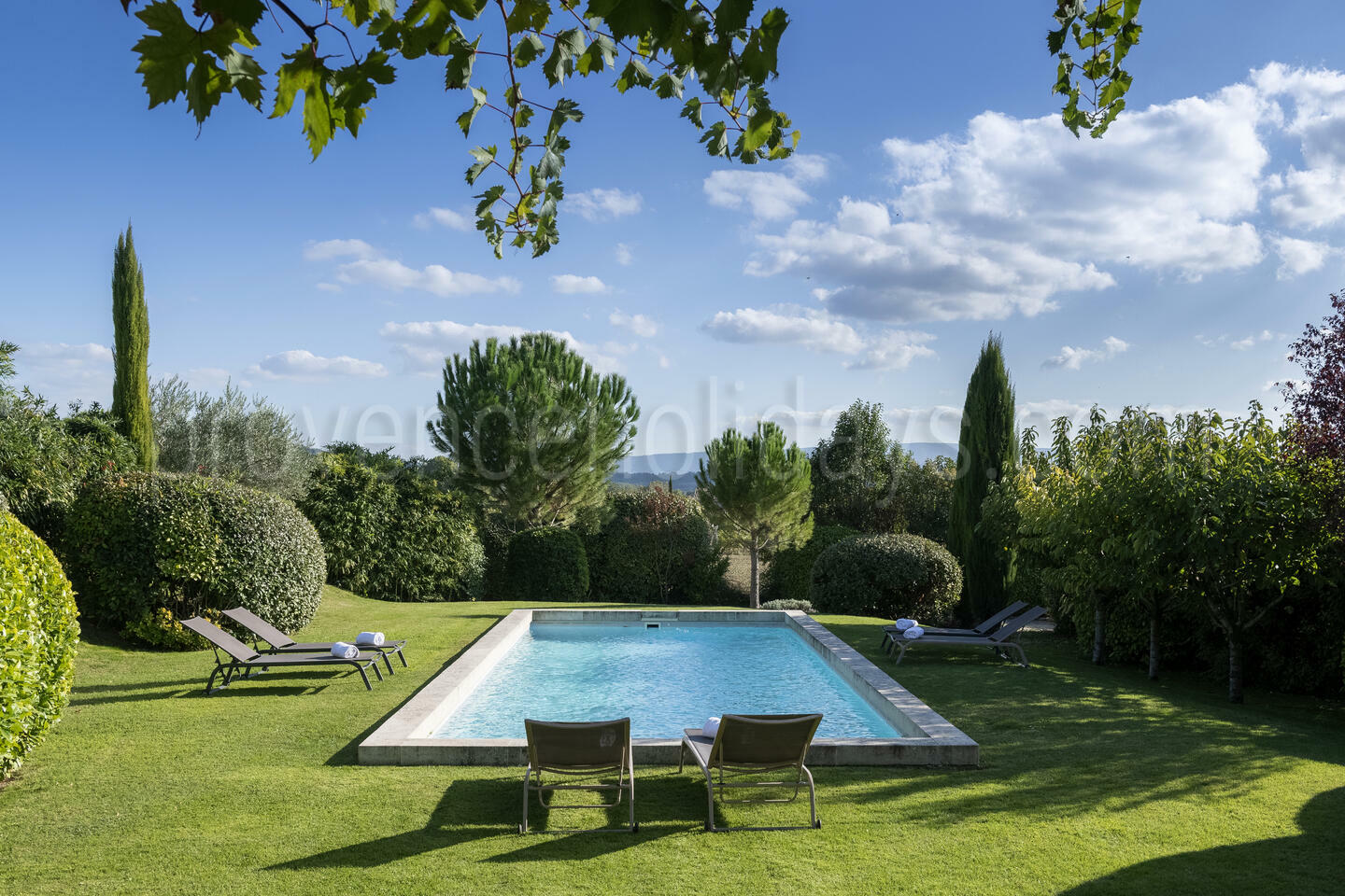 Luxury Estate with a Private Tennis Court and Four Heated Pools 1 - Domaine de Joucas: Villa: Exterior