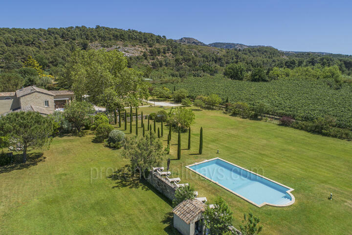 Prachtige boerderij met verwarmd zwembad, airconditioning en gastenverblijf 2 - Le Mas de la Combe: Villa: Exterior