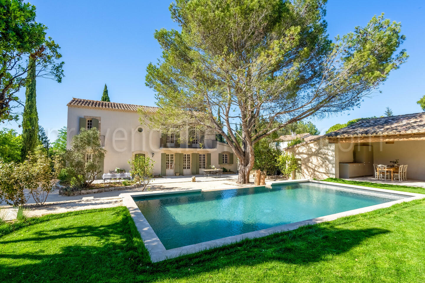 Farmhouse with Heated Swimming Pool in Fontvieille 1 - Mas Paolina: Villa: Pool