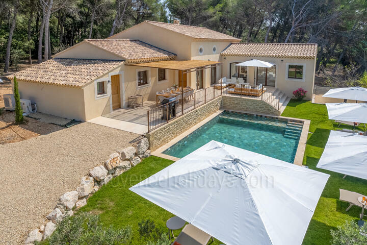 Gezinsvriendelijke villa dicht bij Lourmarin, met airconditioning en een verwarmd zwembad 2 - Villa Félicité: Villa: Pool