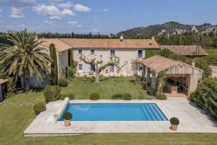 Holiday home between Avignon and Les Alpilles 2 - Villa Saint Christol: Villa: Pool