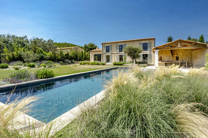 Schitterend huis te huur in Paradou in de Provence 3 - Villa Rubis: Villa: Exterior