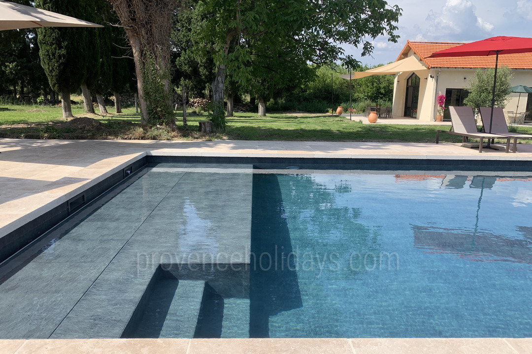 Villa with swimming pool in Saint-Rémy-de-Provence 7 - Villa Romarin: Villa: Pool