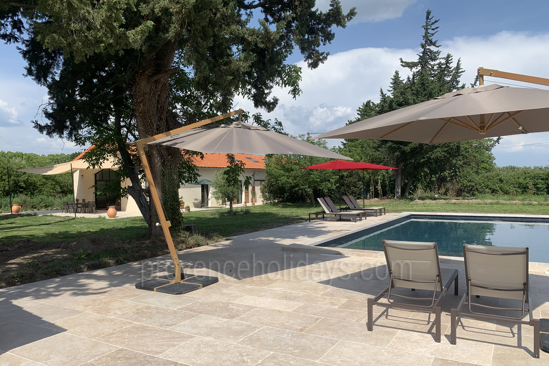 Villa with swimming pool in Saint-Rémy-de-Provence 6 - Villa Romarin: Villa: Pool
