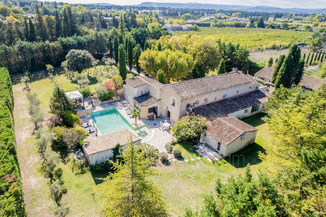 Beautiful Farmhouse with Private Tennis Court For Sale 6 - Beautiful Farmhouse with Private Tennis Court For Sale: Villa: Exterior