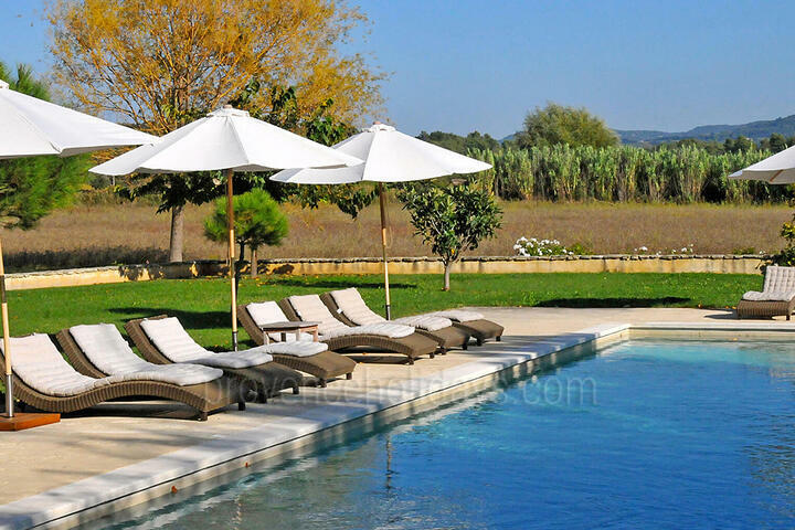 Uitstekend vakantiehuis met poolhouse in Bonnieux 2 - Mas Cigales: Villa: Pool