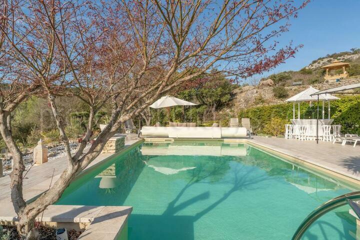 Onlangs gerestaureerd landhuis met verwarmd zwembad 2 - Bastide des Chênes: Villa: Pool