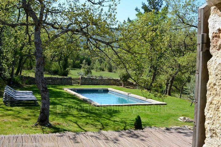 Interior-Designed Property with Heated Pool in the Luberon 2 - Les Oliviers: Villa: Pool