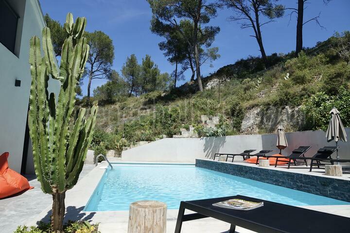 Charmante vakantiewoning met airconditioning 3 - Chez Chloé: Villa: Pool