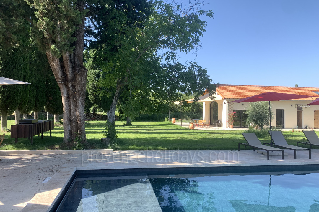 Villa with swimming pool in Saint-Rémy-de-Provence 3 - Villa Romarin: Villa: Pool