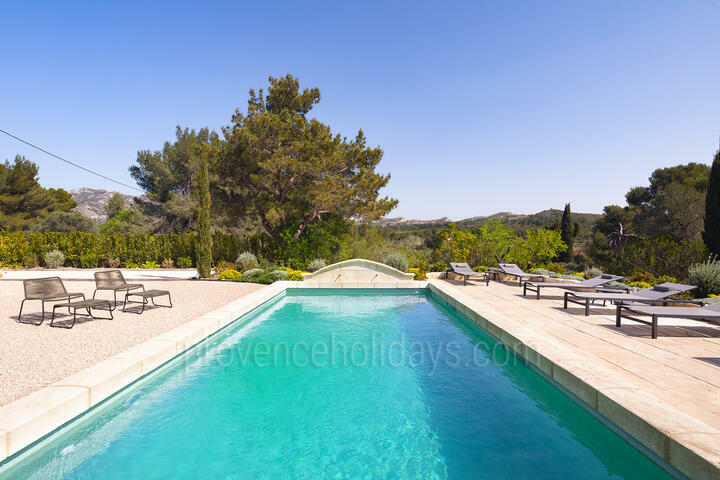 Luxe vakantiewoning voor 8 personen in Les Baux 2 - Mas de Provence: Villa: Pool