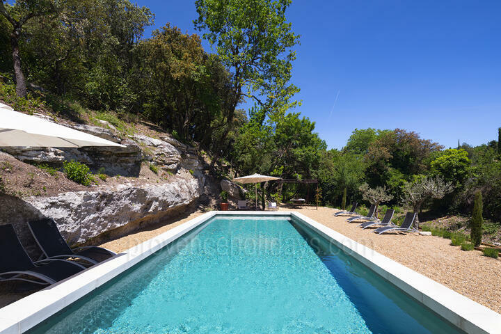 Rerestaureerde olijfoliemolen met verwarmd zwembad in Gordes 3 - Le Moulin de Gordes: Villa: Pool