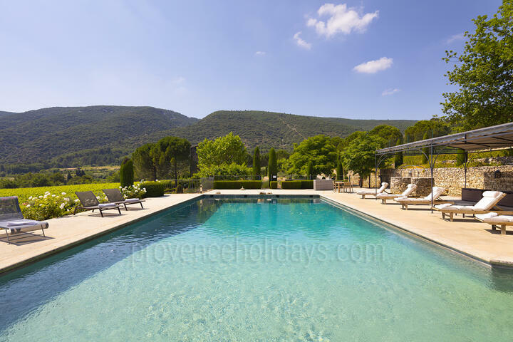 Prachtig pand met mooi uitzicht op de Luberon-vallei 2 - La Roseraie: Villa: Pool