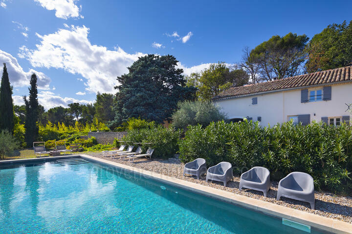 Recently Refurbished Holiday Rental in the Luberon 2 - Mas des Ocres: Villa: Pool