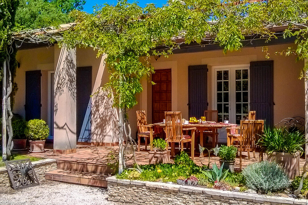 Charming Holiday Rental with Private Pool in the Luberon 16 - Chez Jackie: Villa: Exterior