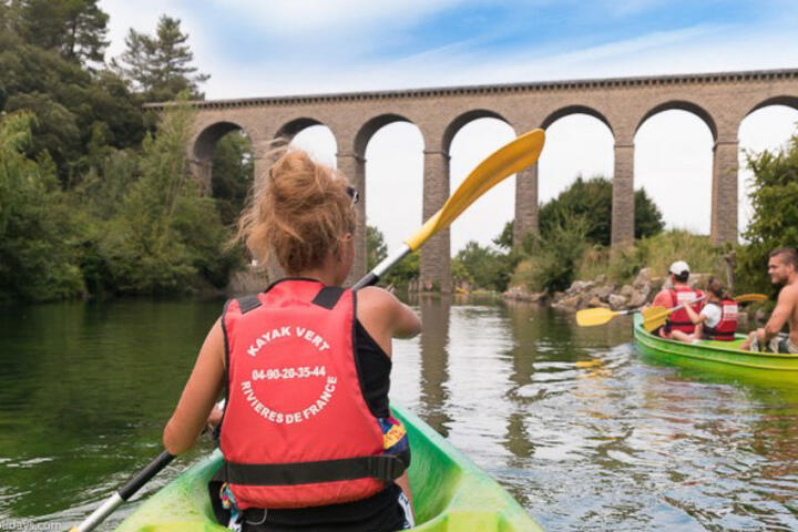 Canoeing / Kayaking in Fontaine-de-Vaucluse