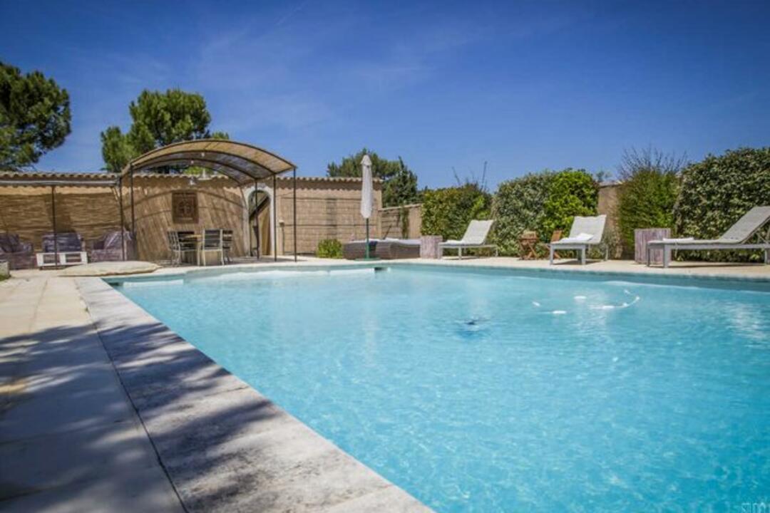 Charmante Ferienwohnung in Saint-Rémy-de-Provence 6 - Mas du Valènt (10 pers.): Villa: Pool