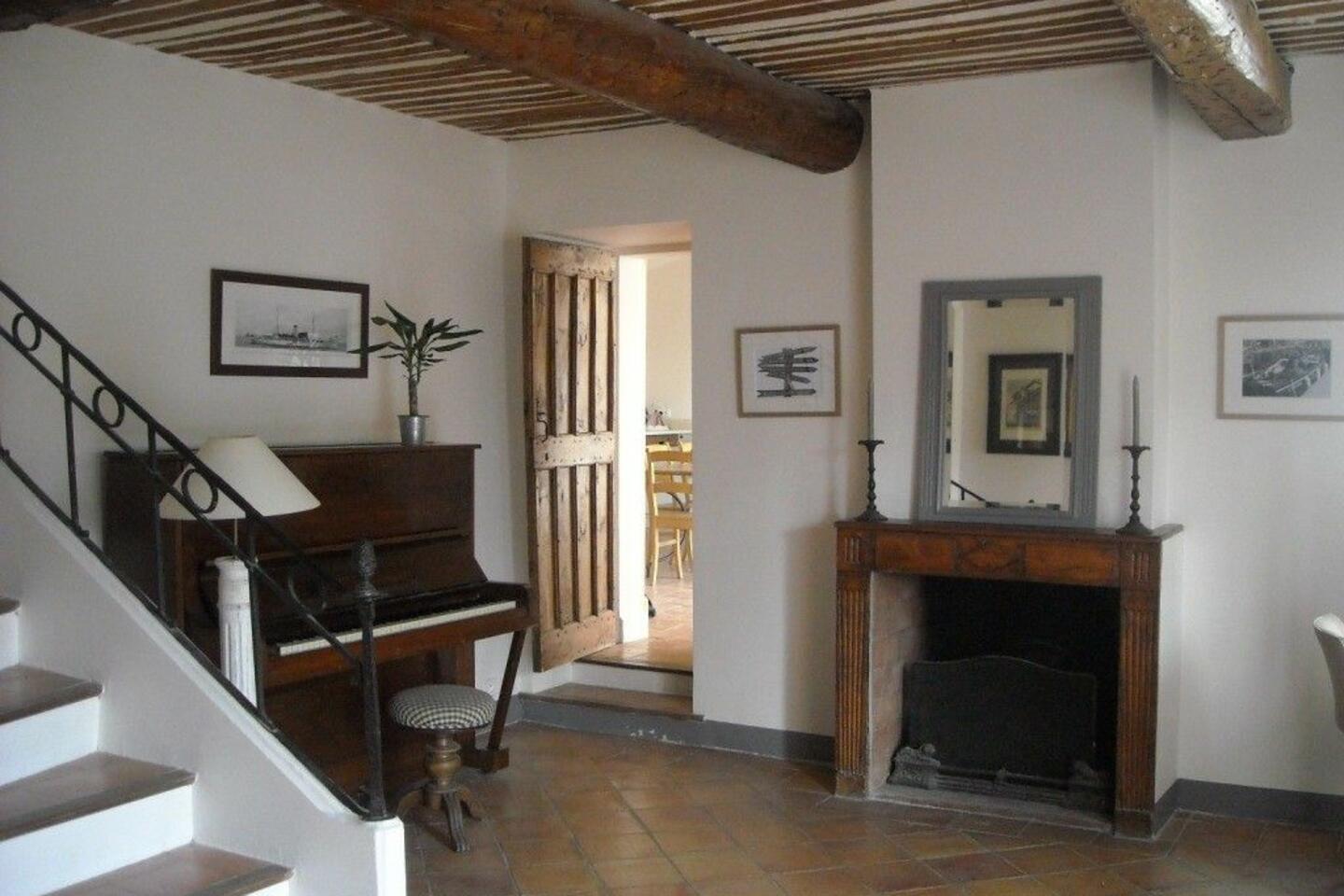 11 - Maison Puyricard: Villa: Interior