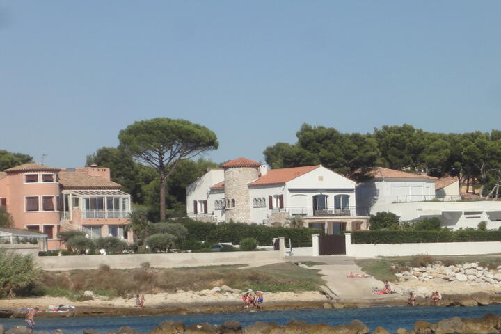 15 - Villa Azur: Villa: Exterior