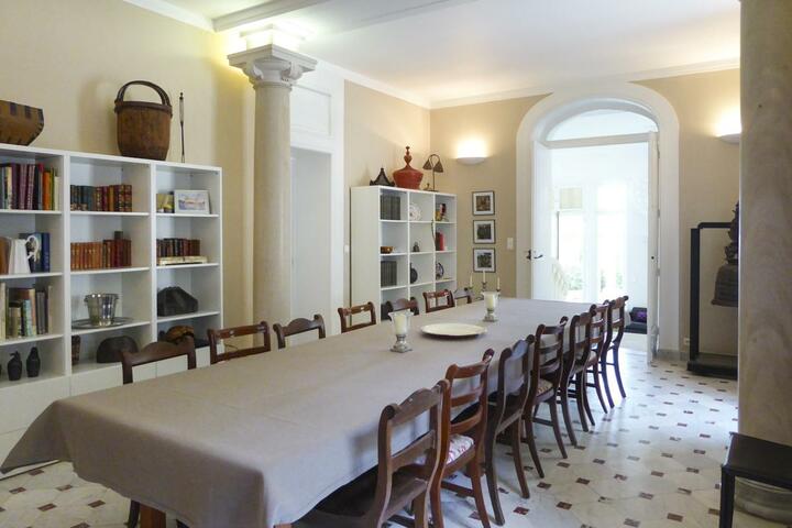 22 - Château Vacqueyras: Villa: Interior