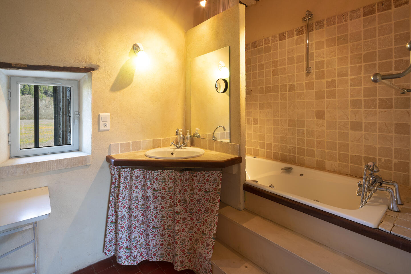 14 - Mas Luberon: Villa: Bathroom