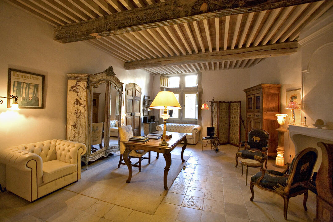 Propriété historique avec vue magnifique et piscine privée 5 - La Maison de Grambois: Villa: Interior