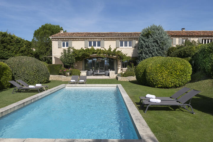 Charming holiday rental with a private pool in the Luberon