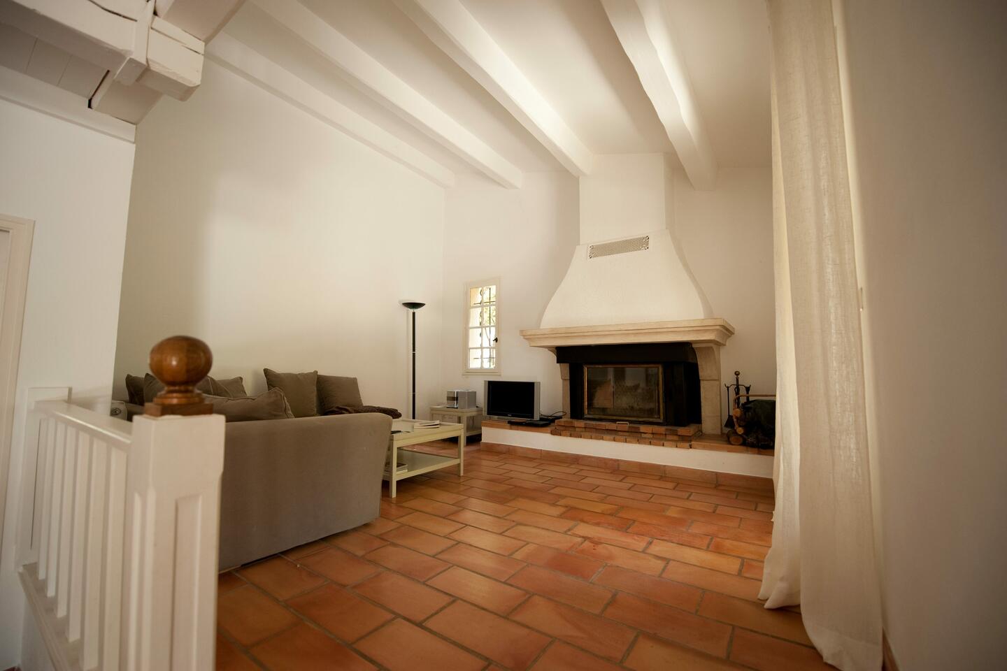 19 - Maison Lagnes: Villa: Interior